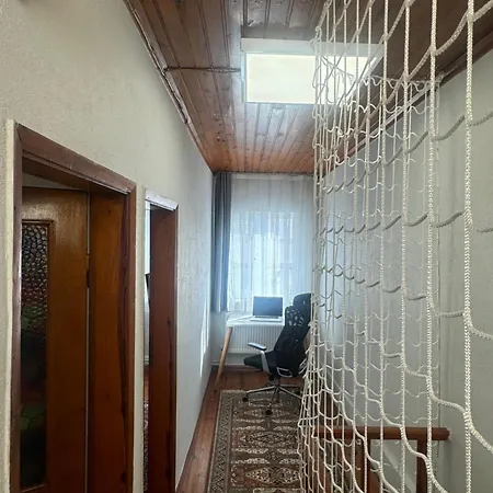 Sehrin Merkezinde Muestakil Ev